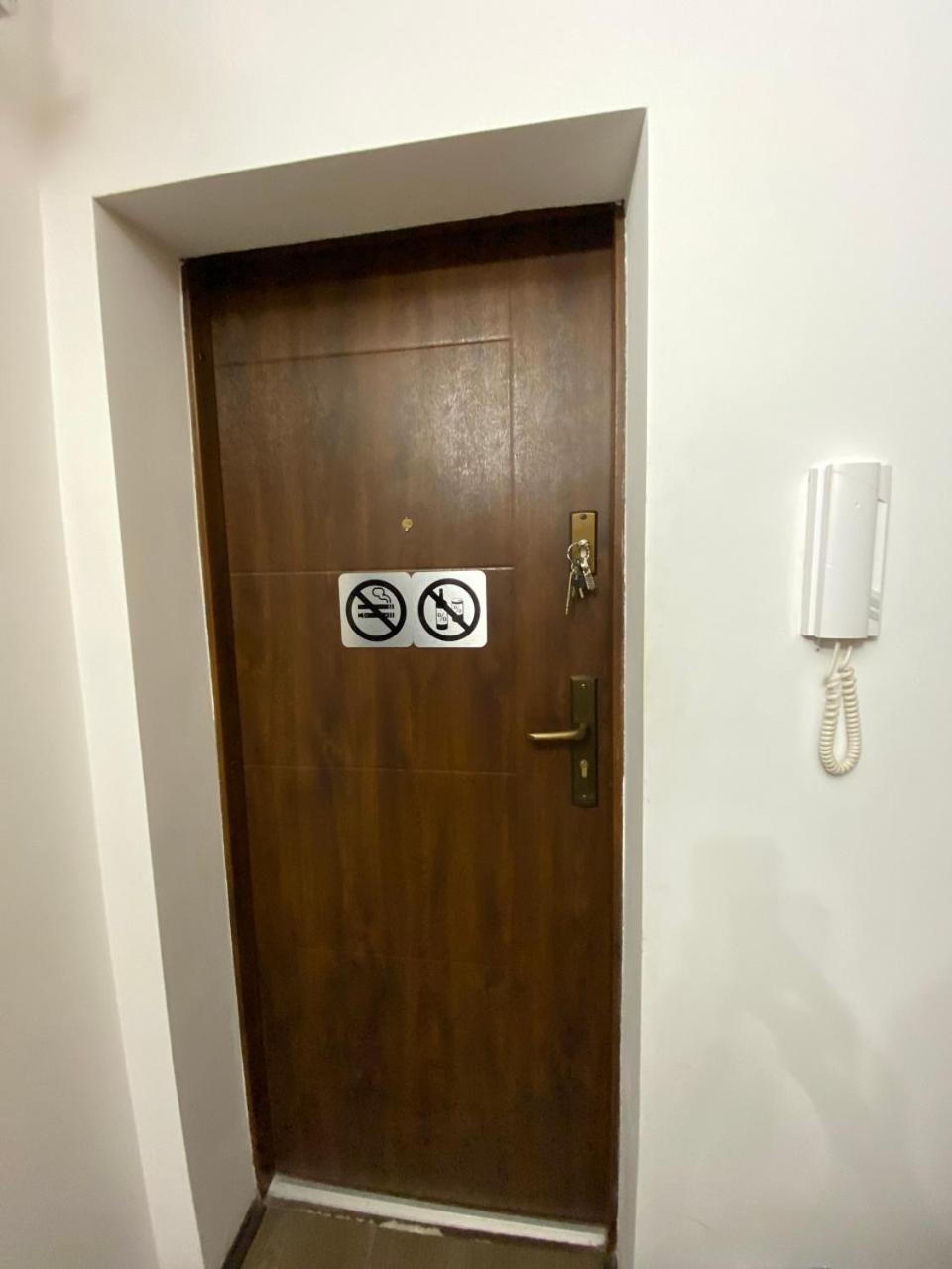 Apartament Noc Z Obrazem - Balkon - Warszawa Praga Exteriör bild