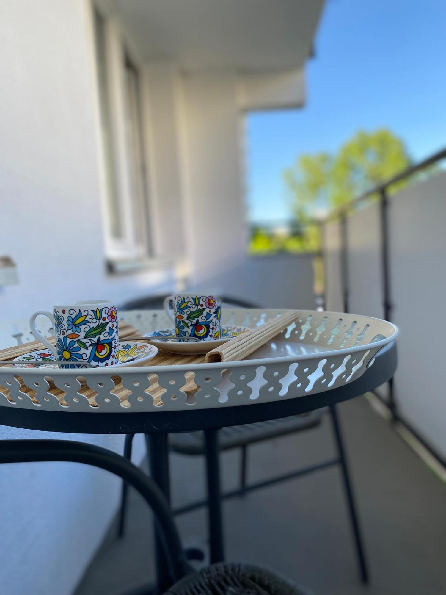 Apartament Noc Z Obrazem - Balkon - Warszawa Praga Exteriör bild